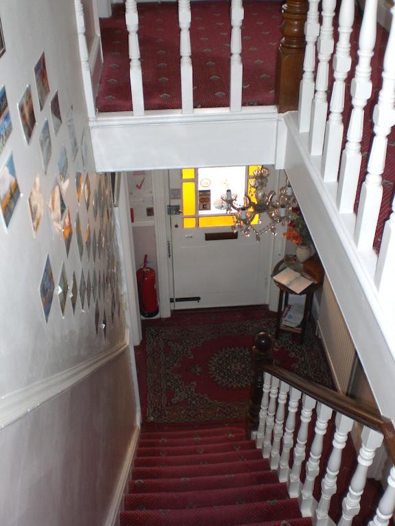 Melville Lodge Gatwick Horley Bagian luar foto