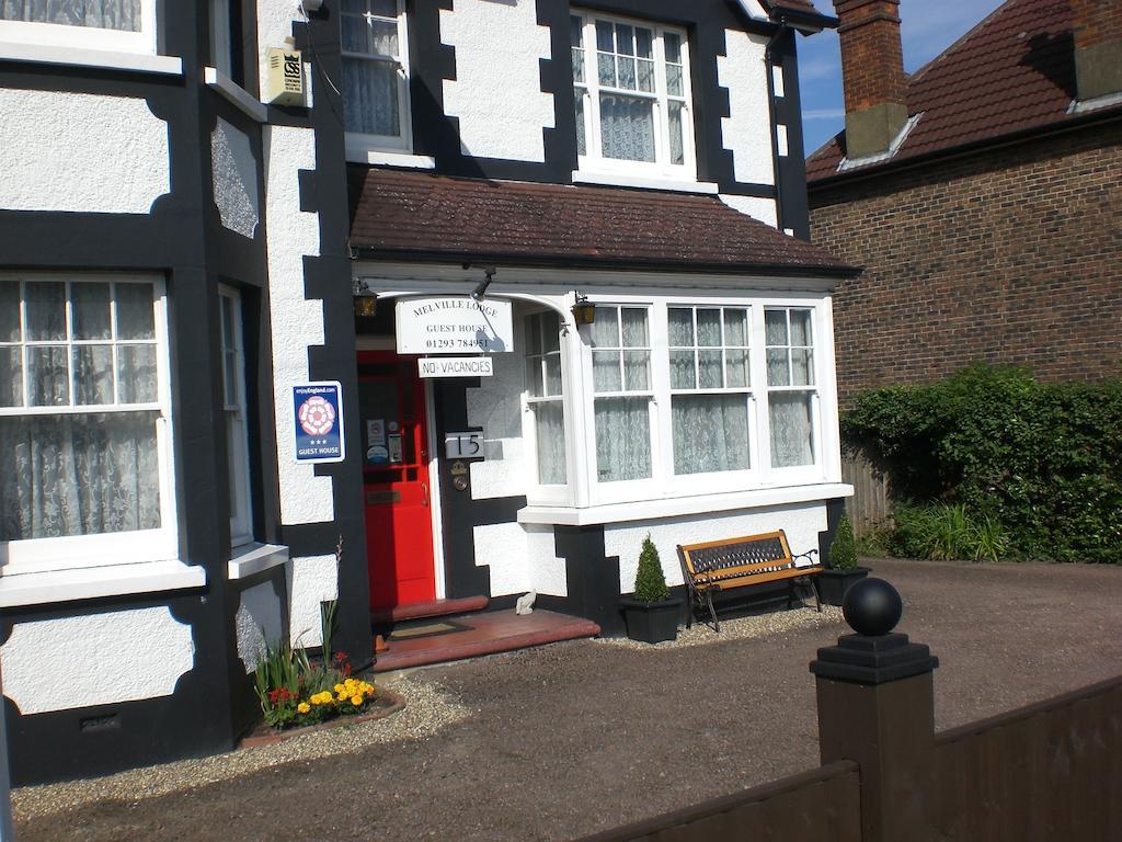 Melville Lodge Gatwick Horley Bagian luar foto