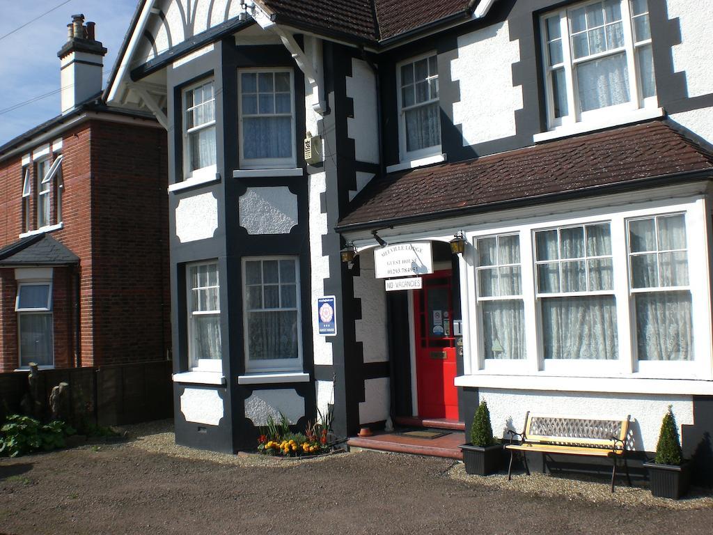 Melville Lodge Gatwick Horley Bagian luar foto